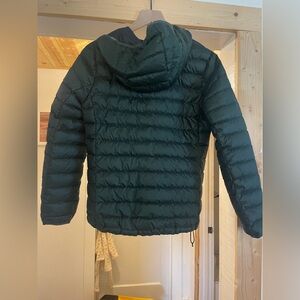 Lolë Dark Green Puffer Jacket